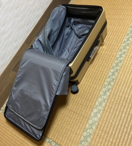 値下げしました！16,000→12,000新品キャリーケース