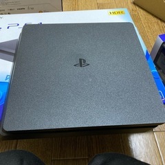 【美品】PS4 の画像
