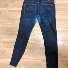 ジーパン　　破れありの画像