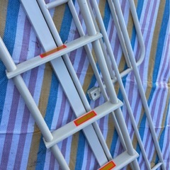 ベッド　フレーム　
ロフトベッド　シングル　ホワイト　12/28までの画像