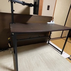 パソコンデスクの画像