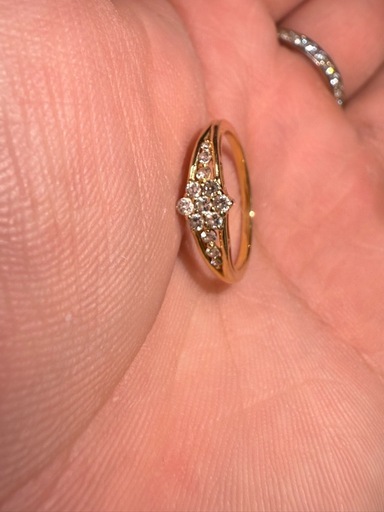 最終値下げです！イエローダイヤモンドリング18k