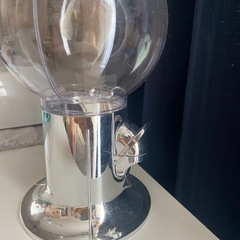 ガムボールが出てくる容器の画像