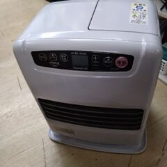 数回使用の極上美品　2022年製　石油ストーブ　ストーブ　ファンヒーター　の画像