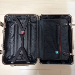 【受け渡し決定】スーツケース　機内持ち込みサイズ　キャリーケースの画像