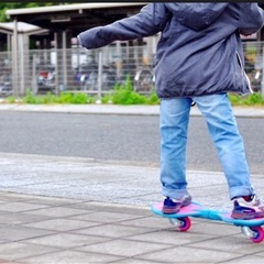 年末年始におすすめ！RIPSTIK 青 スケートボードの画像