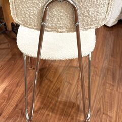 【無料／引っ越し処分】ブークレ調ダイニングチェア 2脚セット｜ホワイト｜12/25〜27限定の画像