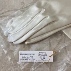 新品 ウェディンググ ブライダル ローブ 手袋 アイボリーの画像