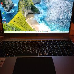 極美品ノートパソコンの画像