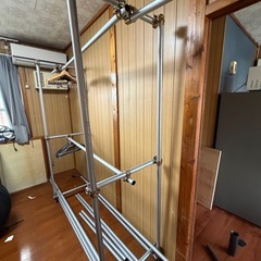 早めに手放したい為値引きしました！手作りラックの画像