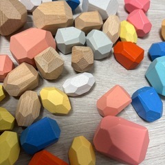 積み石　木製の画像