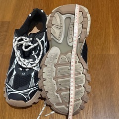 BALENCIAGA スニーカー メンズの画像