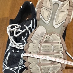 BALENCIAGA スニーカー メンズの画像
