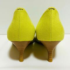 【美品 / LE TALON】ポインテッドスエード パンプス イエロ－ 23.5の画像