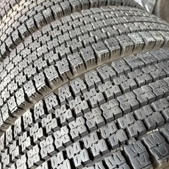 225/80R17.5 123/122L スタッドレス トーヨー M929 Premium 4本セットの画像