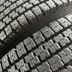 225/80R17.5 123/122L スタッドレス トーヨー M929 Premium 4本セットの画像