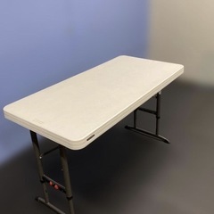 LIFETIME 折りたたみ式テーブル クリーム色の画像