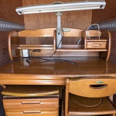 コイズミ　勉強机の画像