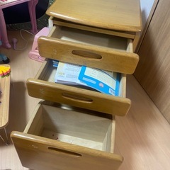 子ども用学習机セットに付属していた**本棚（ワゴン）**をお譲りします。の画像