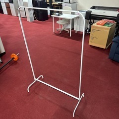 ハンガーラックの画像