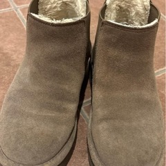 ベアパウ　ムートンブーツ　23cmの画像