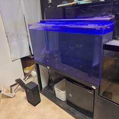 幅120センチ×奥行75センチ水槽セットの画像
