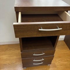 ●収納棚●木目濃茶の画像