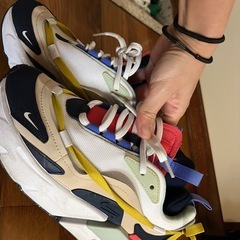NIKE W AIR MAX FURYOSAの画像