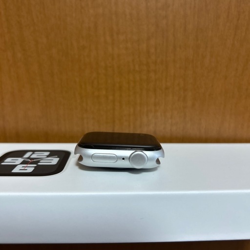 apple watch se 第2世代 GPS 40mm アルミニウムケース