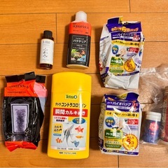 水槽とエサなど一式の画像