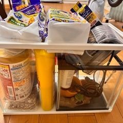 水槽とエサなど一式の画像