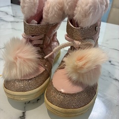 女の子冬用のブーツ　ベビーピンクの画像