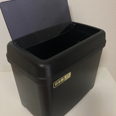 車用 ゴミ箱の画像