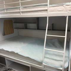 2段ベットの画像