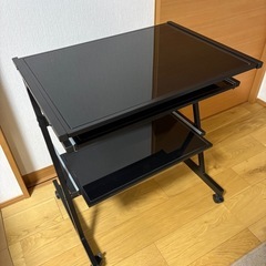 パソコンデスクガラス天板の画像