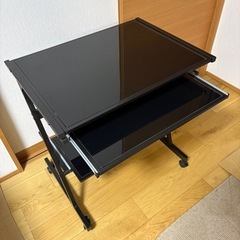 パソコンデスクガラス天板の画像