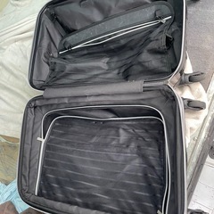 無料　スーツケースの画像