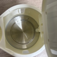 電気ポットの画像