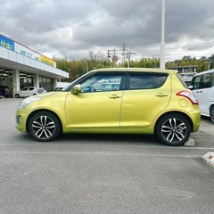 スタッドレス付！可愛いフォルムと色！今すぐ乗れるSwiftの画像