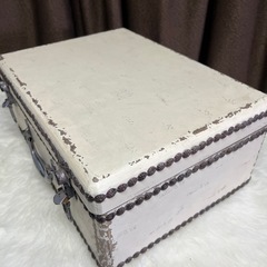 アンティーク    木箱  インテリアの画像