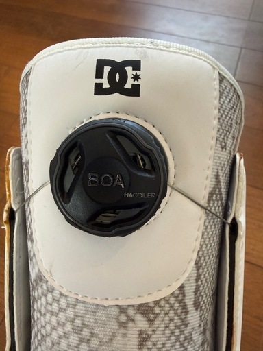ショップ 【使用1回のみ】DC スノーボードブーツ 24cm レディース 2023