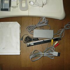 WII +  バランスボード　+　ソフト4本　+  スティックの画像