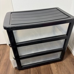 衣装ケースの画像