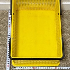 プラスチックかご5個の画像