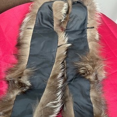 毛皮のマフラーの画像
