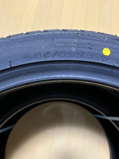 新品　MAXTREK 245 40 19 夏 タイヤ 25年製