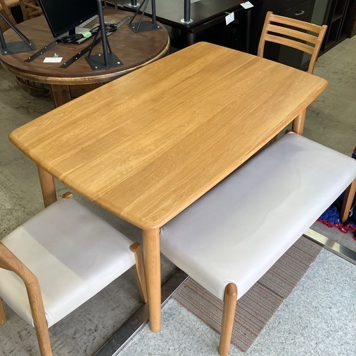 I 2512-662 大塚家具　オーク無垢材　ダイニングセット　ベンチ　イス2脚付き　バラ売り不可　キズ汚れ有り