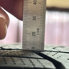 最終値下げ⤵️アルミ＋スタッドレスタイヤ4本溝ありの画像