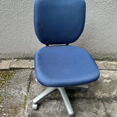 😊取りに来れる方限定❕椅子4脚セット❕の画像