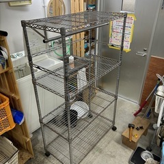 ハンガーポール付きメタルラックの画像